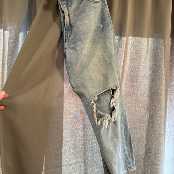 Abercrombie & Fitch Jeans Womens 33 The Mom High Rise Light Wash DistressedDenim - Picture 6 of 9